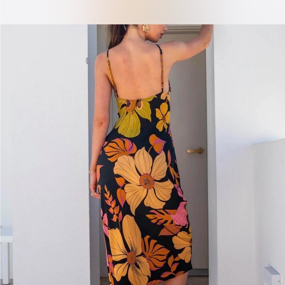 Floral Midi Dress in Black and Pink - Picture 5 of 8